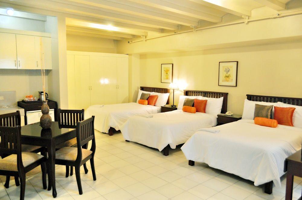 Oyo 103 Artina Suites Hotel San Pedro Makati Eksteriør billede