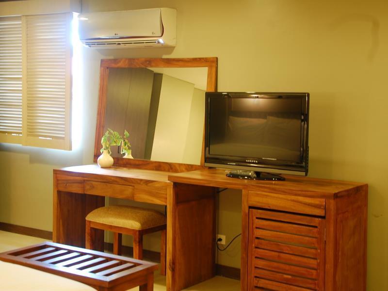 Oyo 103 Artina Suites Hotel San Pedro Makati Eksteriør billede