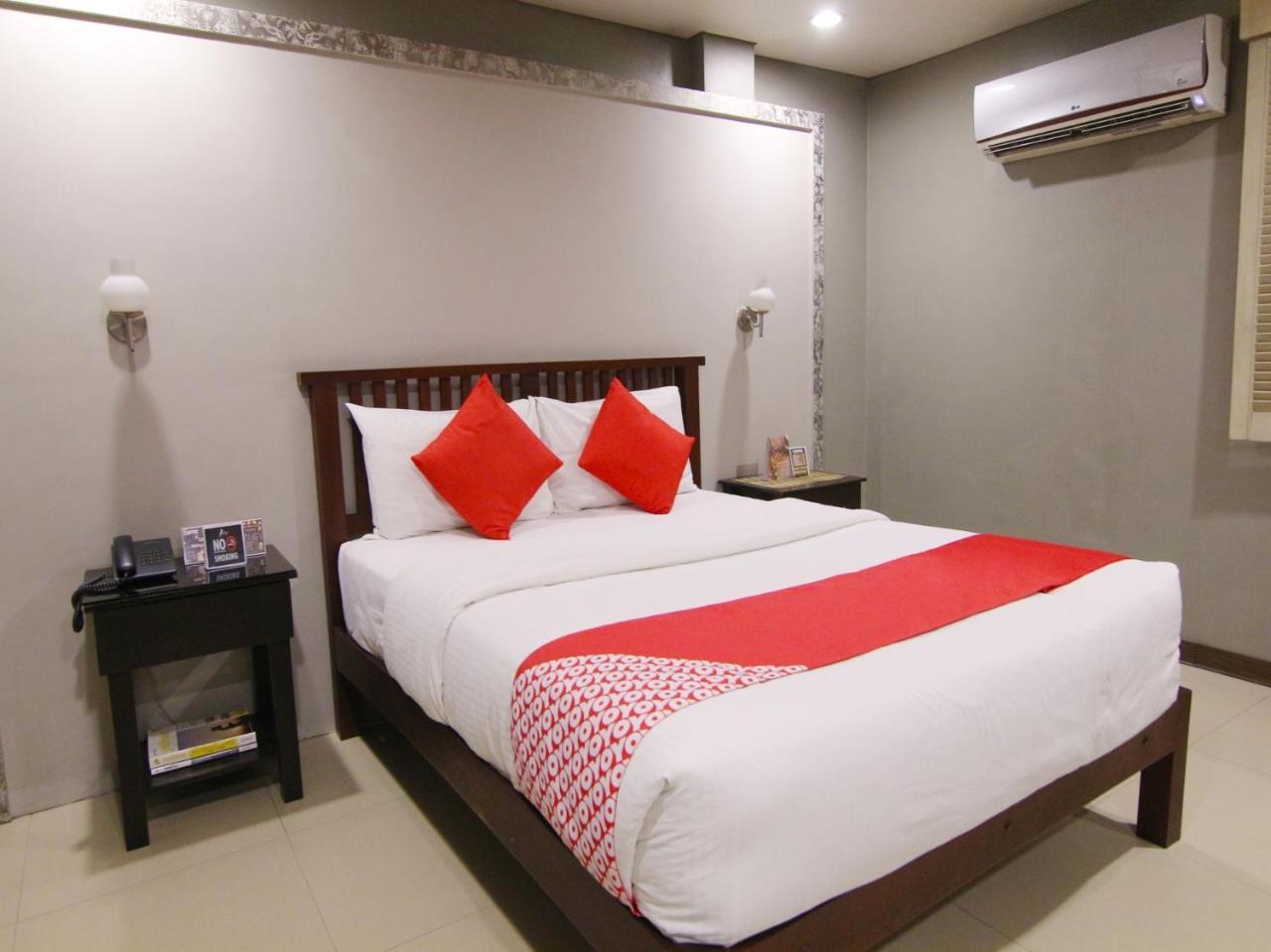 Oyo 103 Artina Suites Hotel San Pedro Makati Eksteriør billede