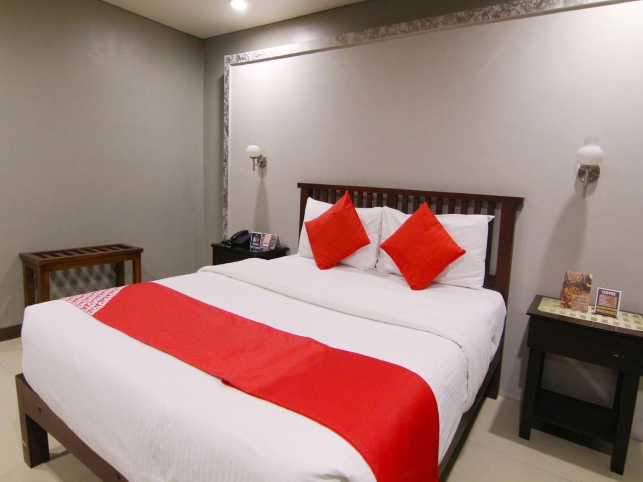 Oyo 103 Artina Suites Hotel San Pedro Makati Eksteriør billede