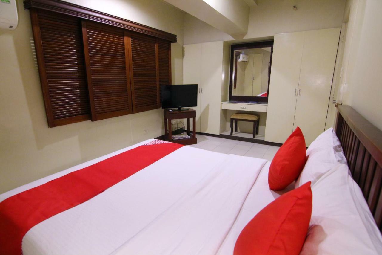 Oyo 103 Artina Suites Hotel San Pedro Makati Eksteriør billede