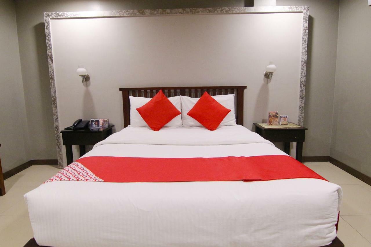 Oyo 103 Artina Suites Hotel San Pedro Makati Eksteriør billede