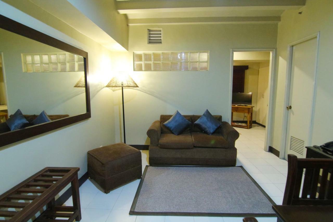 Oyo 103 Artina Suites Hotel San Pedro Makati Eksteriør billede