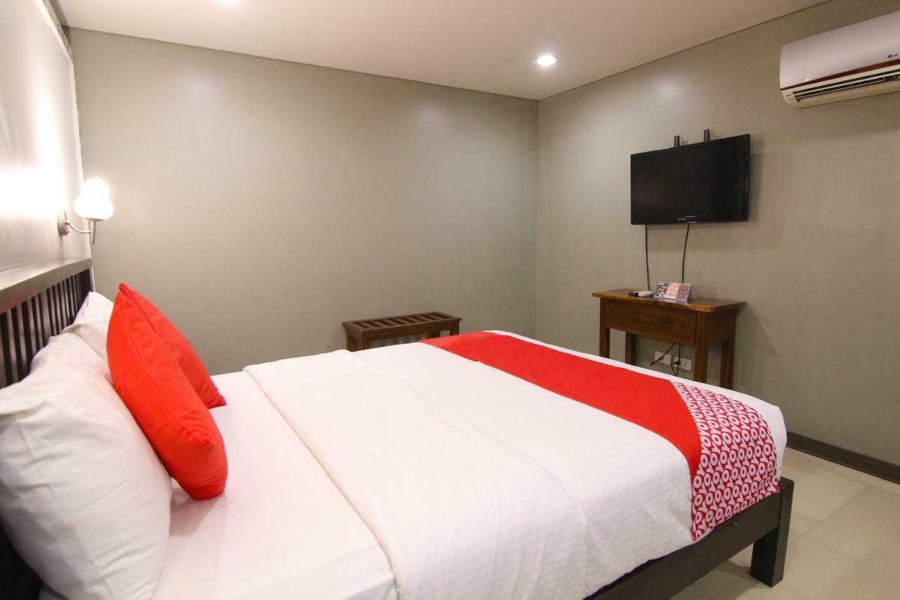 Oyo 103 Artina Suites Hotel San Pedro Makati Eksteriør billede